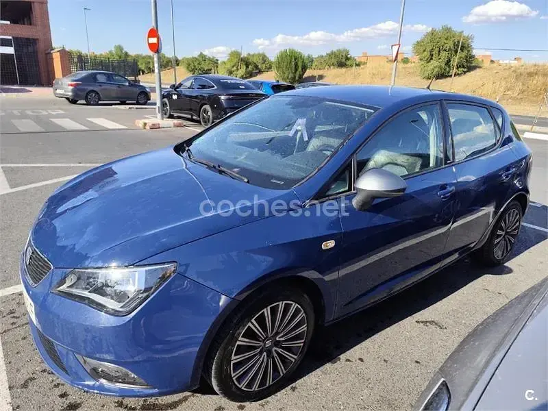 Usado Seat Ibiza CONNECT 95 CV (69 kW) 2016 Azul Berlina