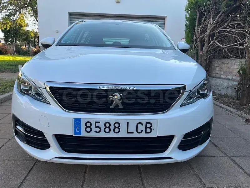 Usado Peugeot 308 Business-Line 100 CV (73 kW) 2019 Blanco Berlina