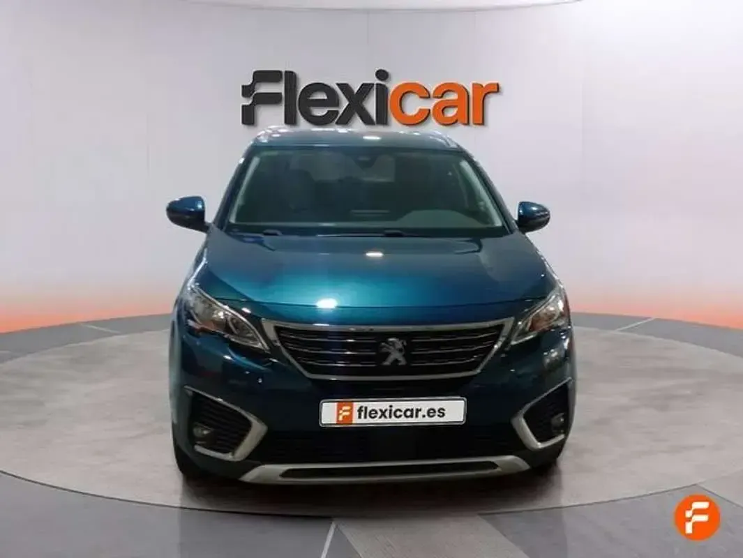 Usado Peugeot 5008 Active 131 CV (96 kW) 2020 Verde SUV