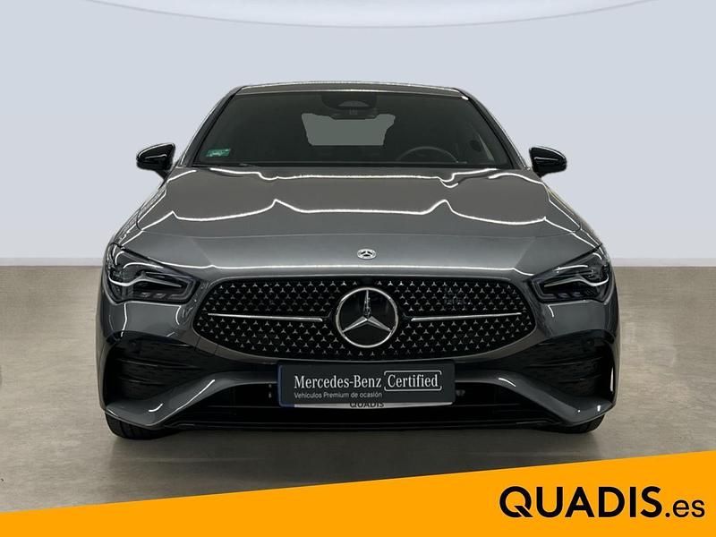 Usado Mercedes CLA250e AMG line 218 CV (160 kW) 2024 Gris montaña Berlina
