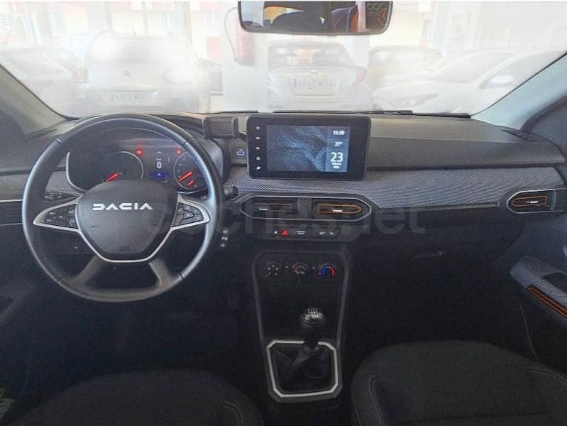 Usado Dacia Sandero Expression 91 CV (66 kW) 2023 Verde Berlina