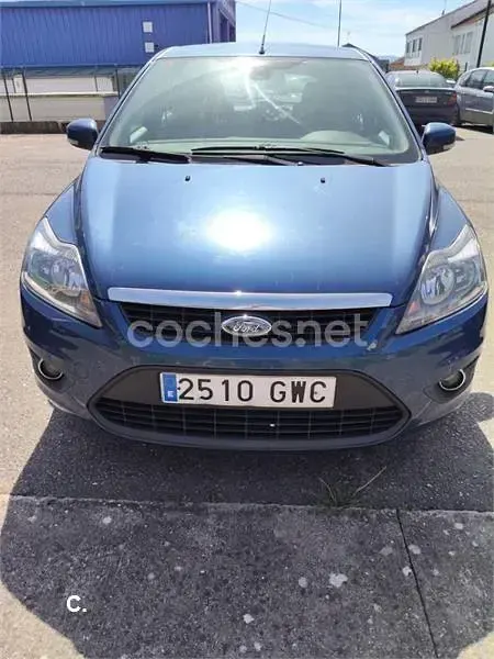 Usado Ford Focus Trend 109 CV (80 kW) 2010 Azul Familiar