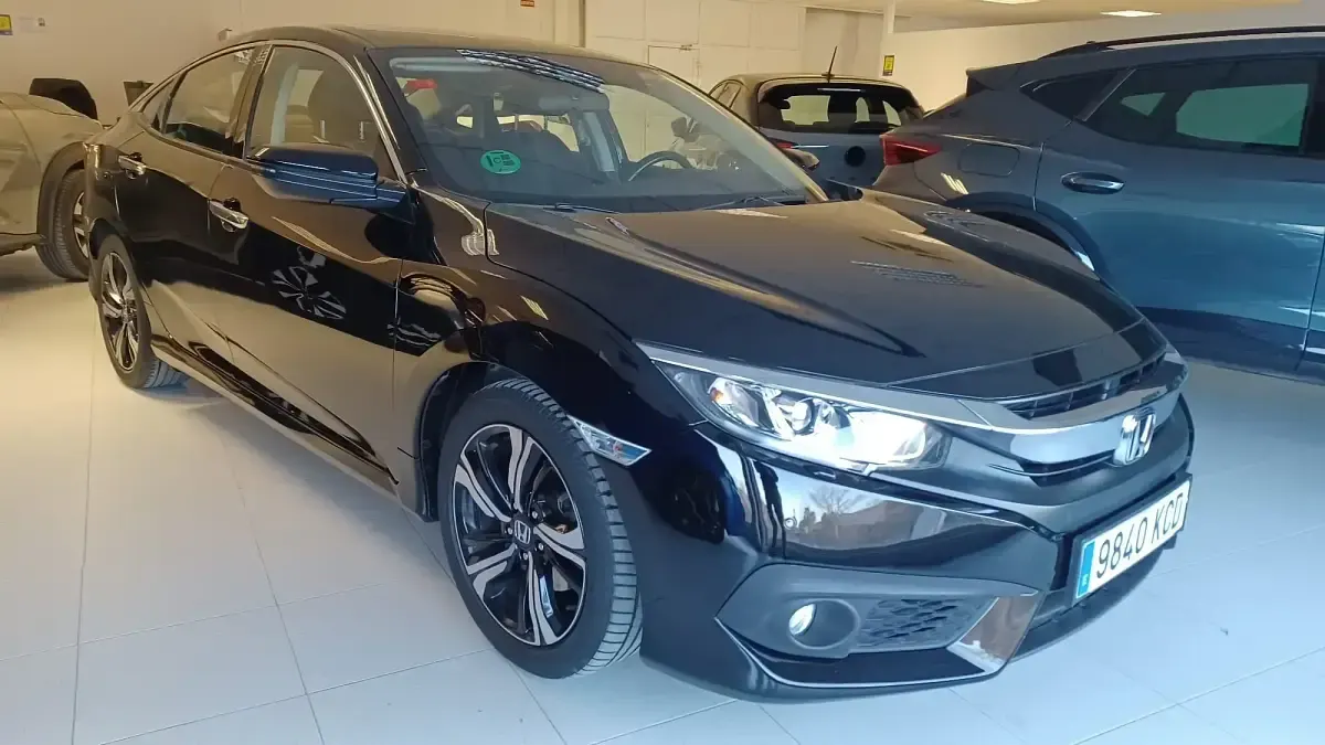 Usado Honda Civic Executive 182 CV (133 kW) 2017 Otro Berlina