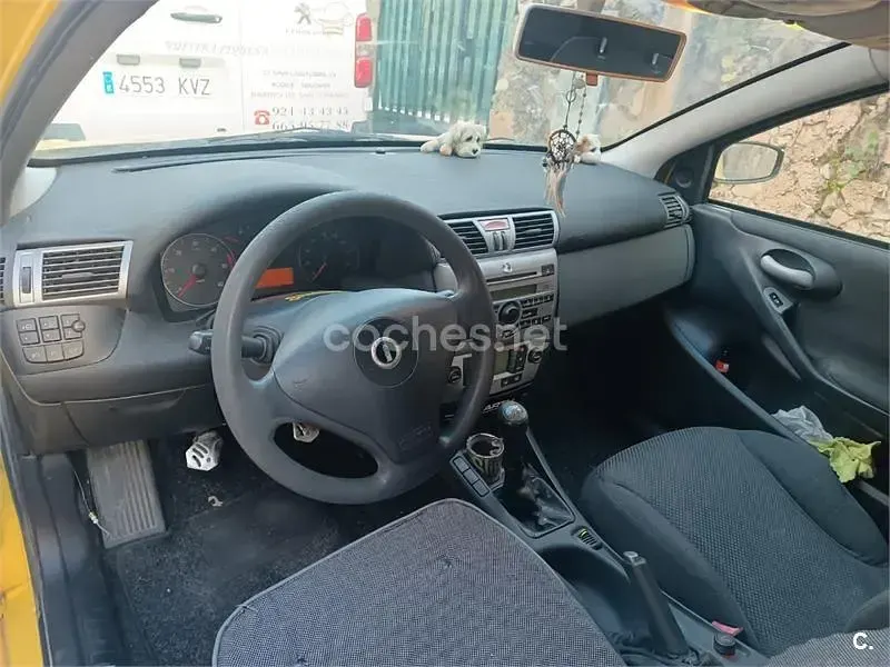 Usado Fiat Stilo Dynamic 140 CV (102 kW) 2004 Amarillo Berlina