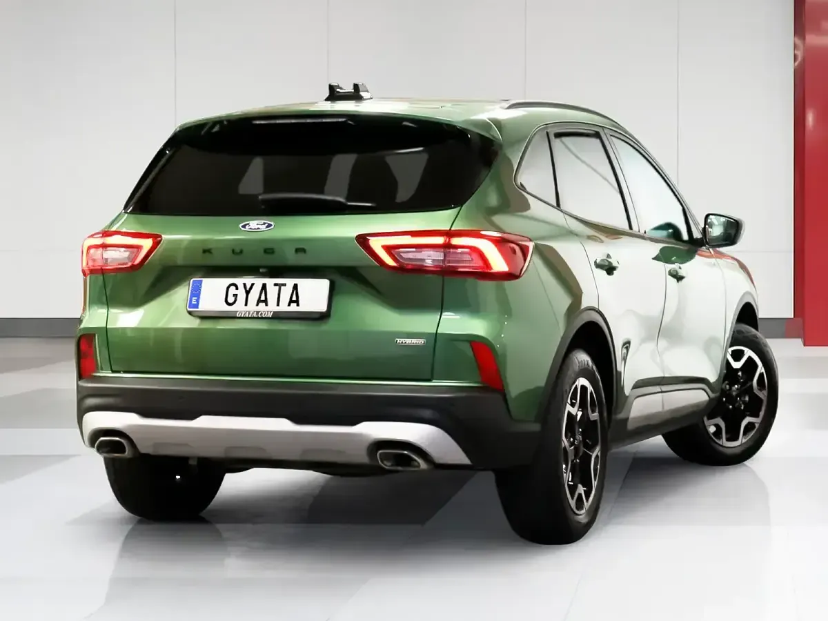 Usado Ford Kuga Active 243 CV (178 kW) 2025 Verde SUV