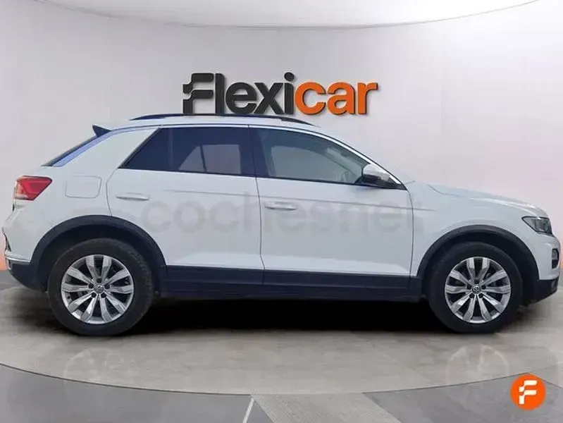 Usado VW T-Roc Advance 150 CV (110 kW) 2021 Gris / plata SUV
