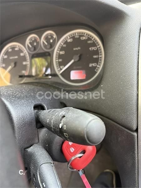 Usado Peugeot 307 110 CV (80 kW) 2003 Gris / plata Berlina