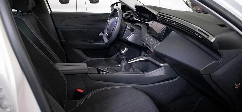 Begagnad Peugeot 308 Active 131 HK (96 kW) 2023 Vit Kombi