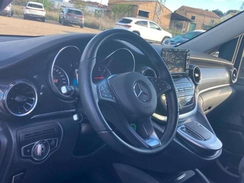 Usado Mercedes V250 190 CV (139 kW) 2023 Negro Monovolumen