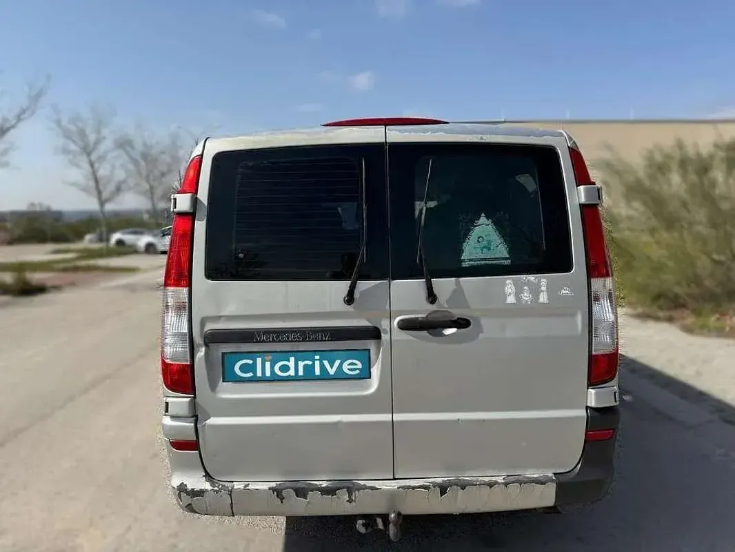 Usado Mercedes Viano 204 CV (150 kW) 2007 Gris Monovolumen