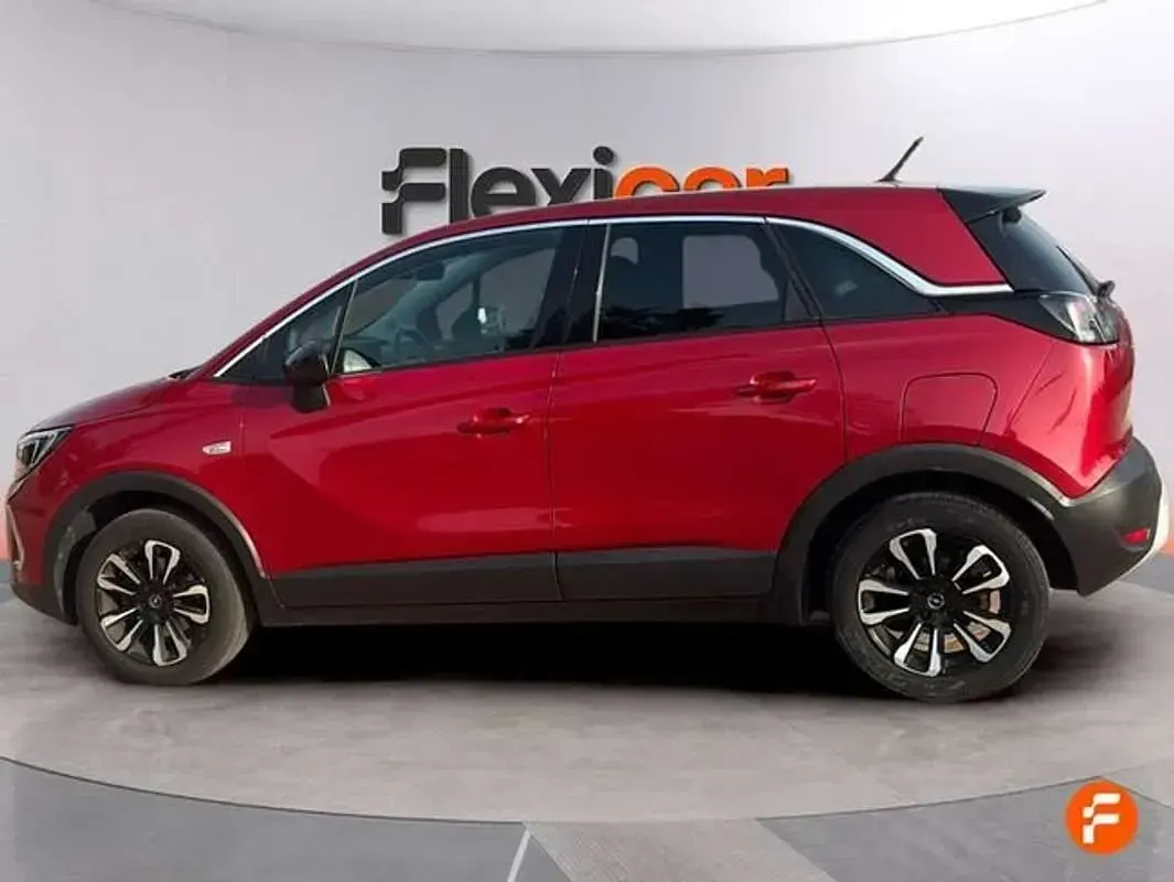 Usado Opel Crossland Elegance 110 CV (80 kW) 2024 Rojo SUV