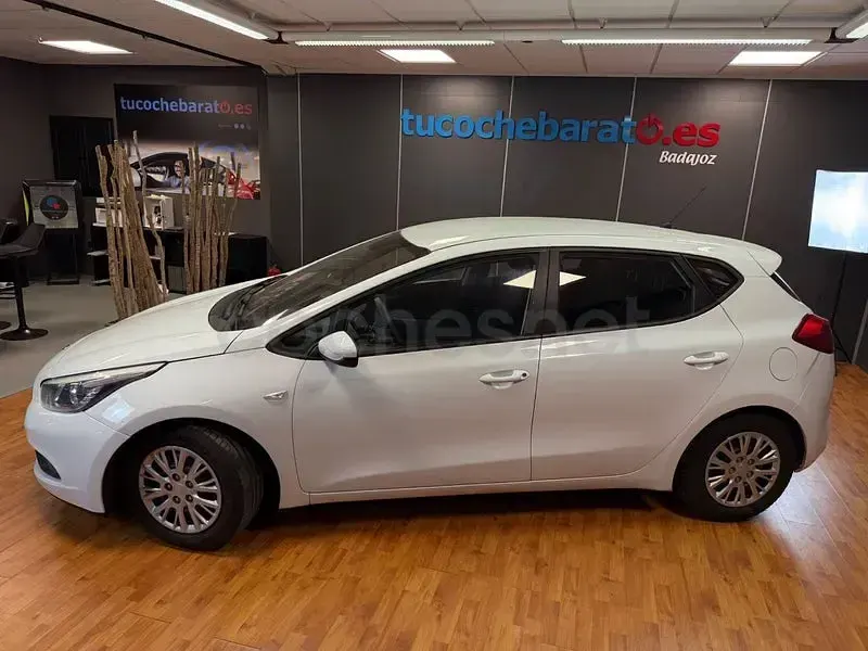 Usado Kia Ceed GT 90 CV (66 kW) 2015 Blanco Berlina