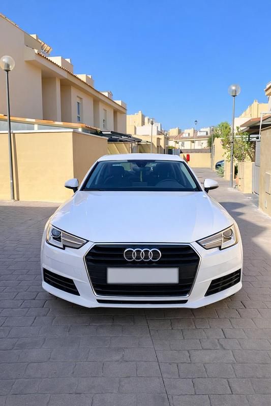 Usado Audi A4 Advanced 150 CV (110 kW) 2017 Blanco Berlina