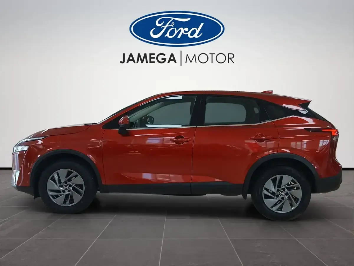 Usado Nissan Qashqai Acenta 140 CV (102 kW) 2022 Rojo SUV