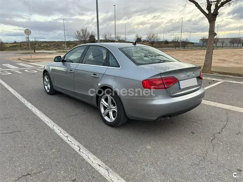 Usado Audi A4 143 CV (105 kW) 2008 Gris / plata Berlina