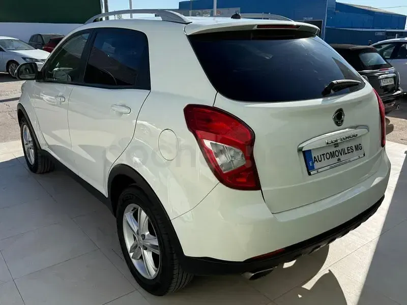 Usado SsangYong Korando Limited 149 CV (109 kW) 2015 Blanco SUV