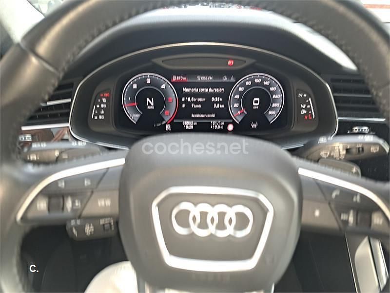 Usado Audi Q8 286 CV (210 kW) 2019 Gris / plata SUV