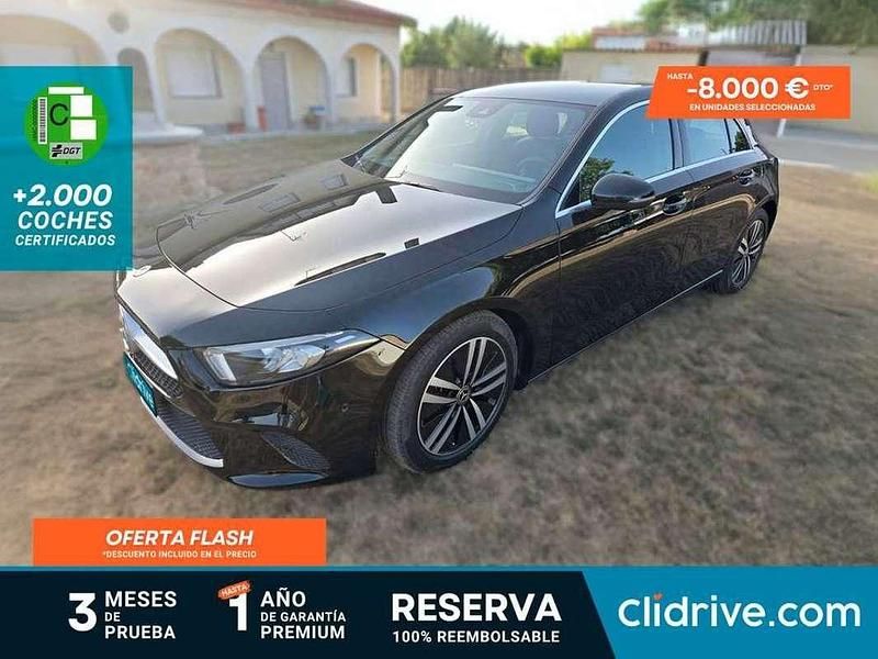 Usado Mercedes A180 109 CV (80 kW) 2021 Negro Utilitario