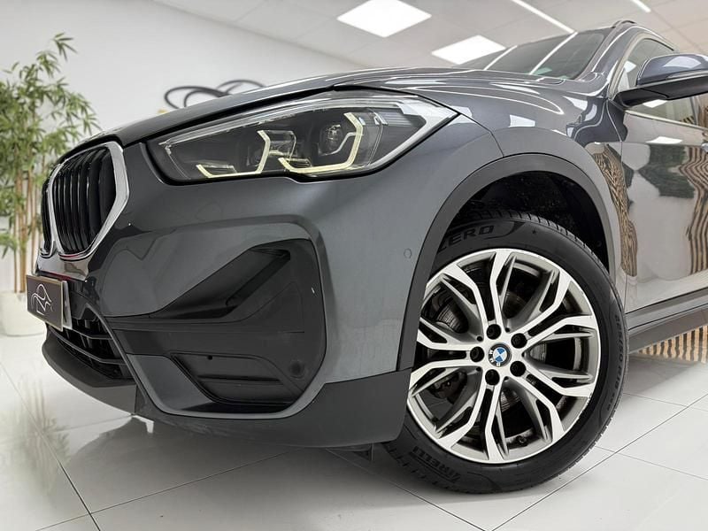Usado BMW X1 Advantage 136 CV (100 kW) 2021 Gris SUV