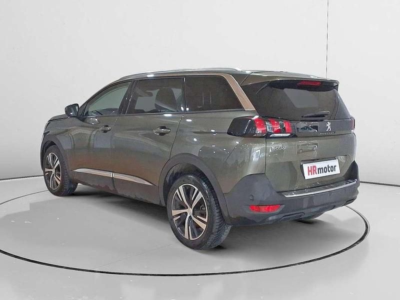 Usado Peugeot 5008 Allure 132 CV (97 kW) 2020 Marrón SUV
