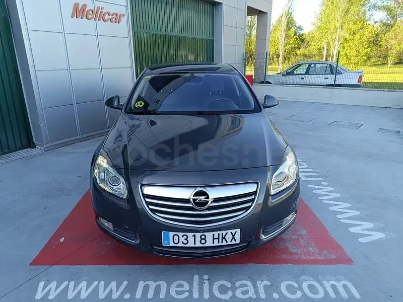 Usado Opel Insignia Selective 160 CV (117 kW) 2012 Gris / plata Berlina