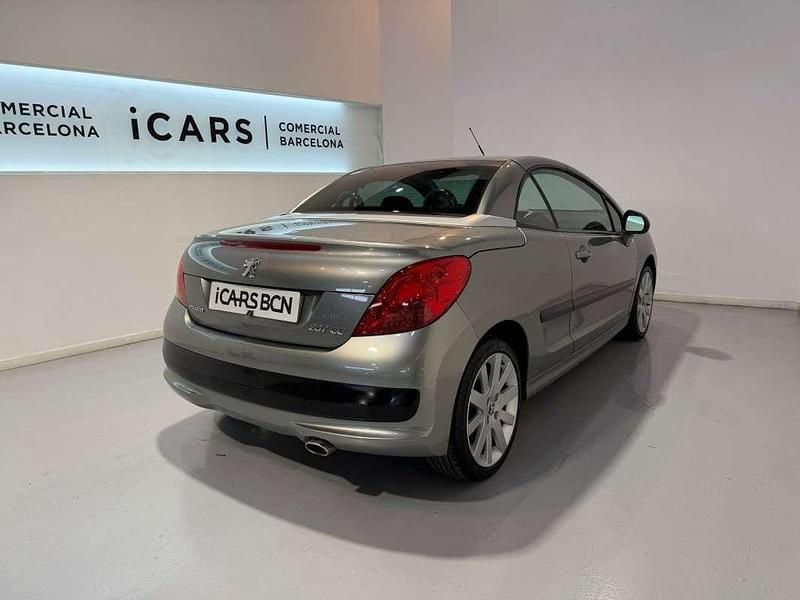Usado Peugeot 207 CC 110 CV (80 kW) 2009 Gris Descapotable