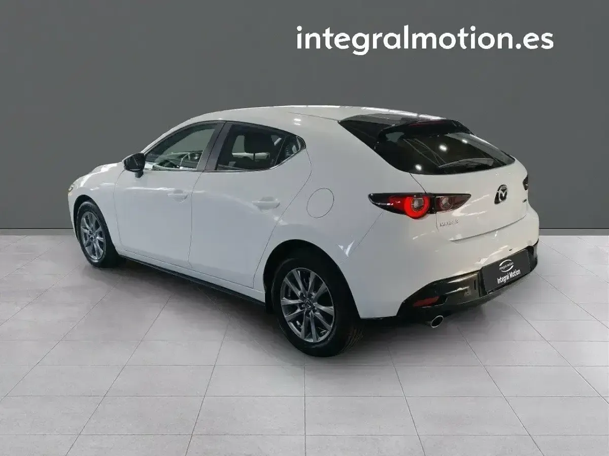 Usado Mazda 3 Prime-Line 140 CV (102 kW) 2025 Blanco Berlina