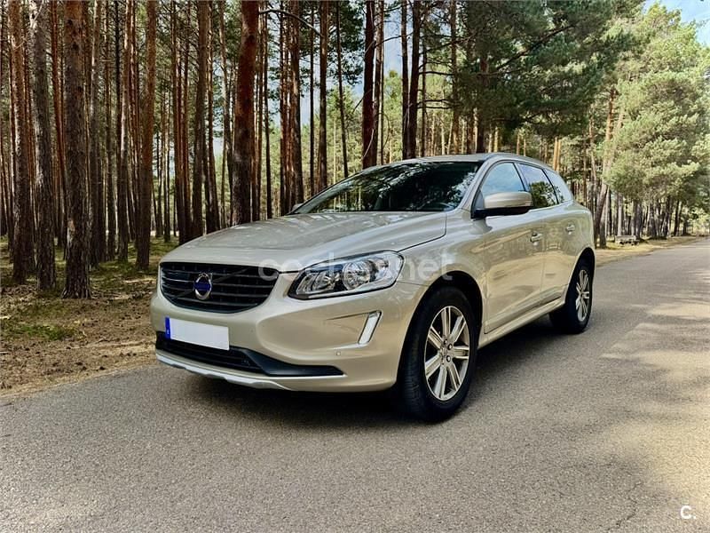 Beige Usado 2017 Volvo XC60 Summum SUV | 22.500 € (Un poco caro) - Imagen 1/4