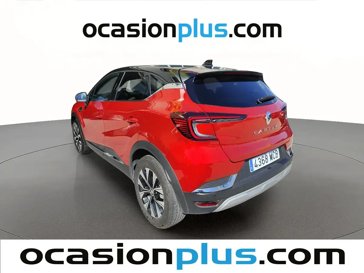 Usado Renault Captur Techno 140 CV (102 kW) 2022 Rojo SUV