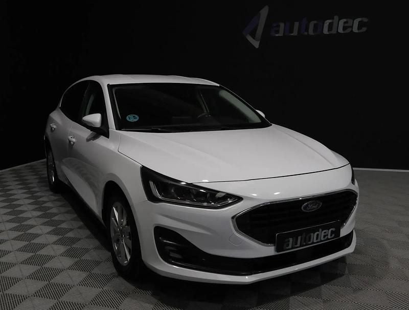 Usado Ford Focus Active X 120 CV (88 kW) 2022 Blanco Berlina