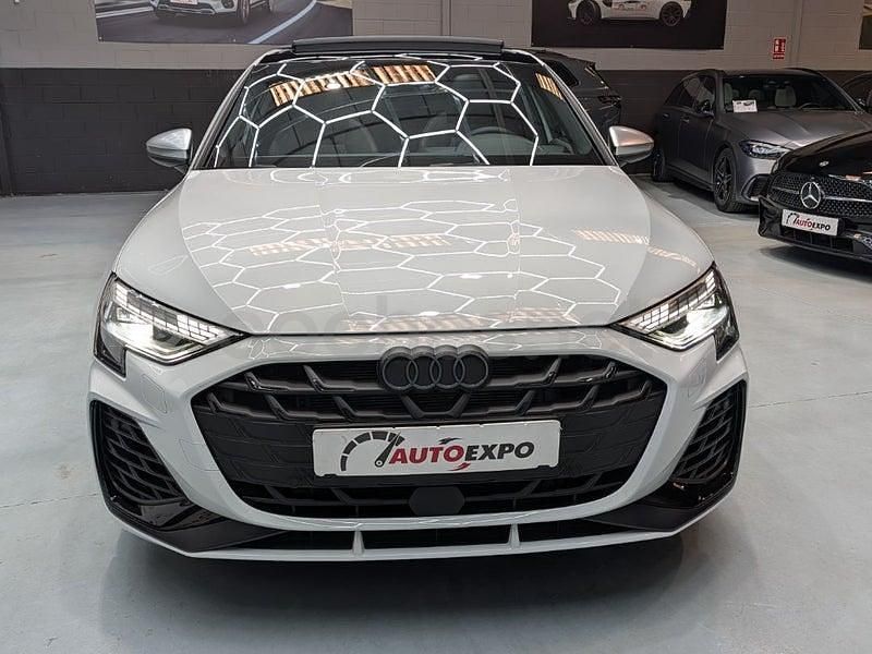 Usado Audi A3 Comfort 333 CV (244 kW) 2025 Blanco Berlina