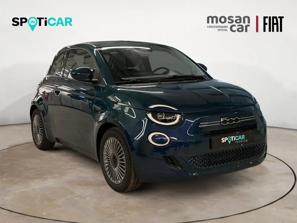 Nuevo Fiat 500 Mirror 65 CV (47 kW) 2026 Verde oceano Berlina