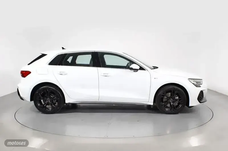 Usado Audi A3 Sport 204 CV (150 kW) 2025 Blanco Berlina