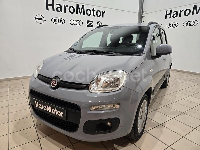 Usado Fiat Panda Lounge 69 CV (50 kW) 2019 Gris / plata Berlina