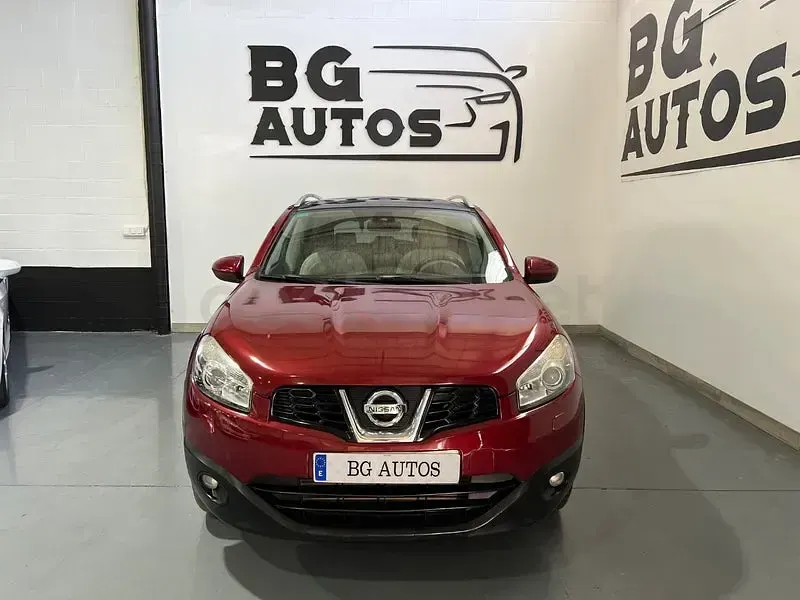 Usado Nissan Qashqai Premium Edition 110 CV (80 kW) 2011 Granate SUV