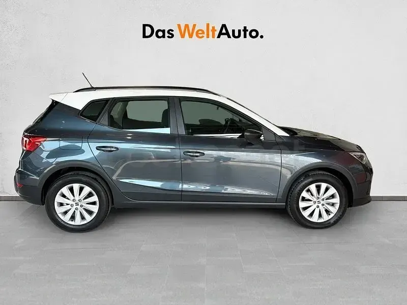 Usado Seat Arona Style 115 CV (84 kW) 2025 Gris / plata SUV