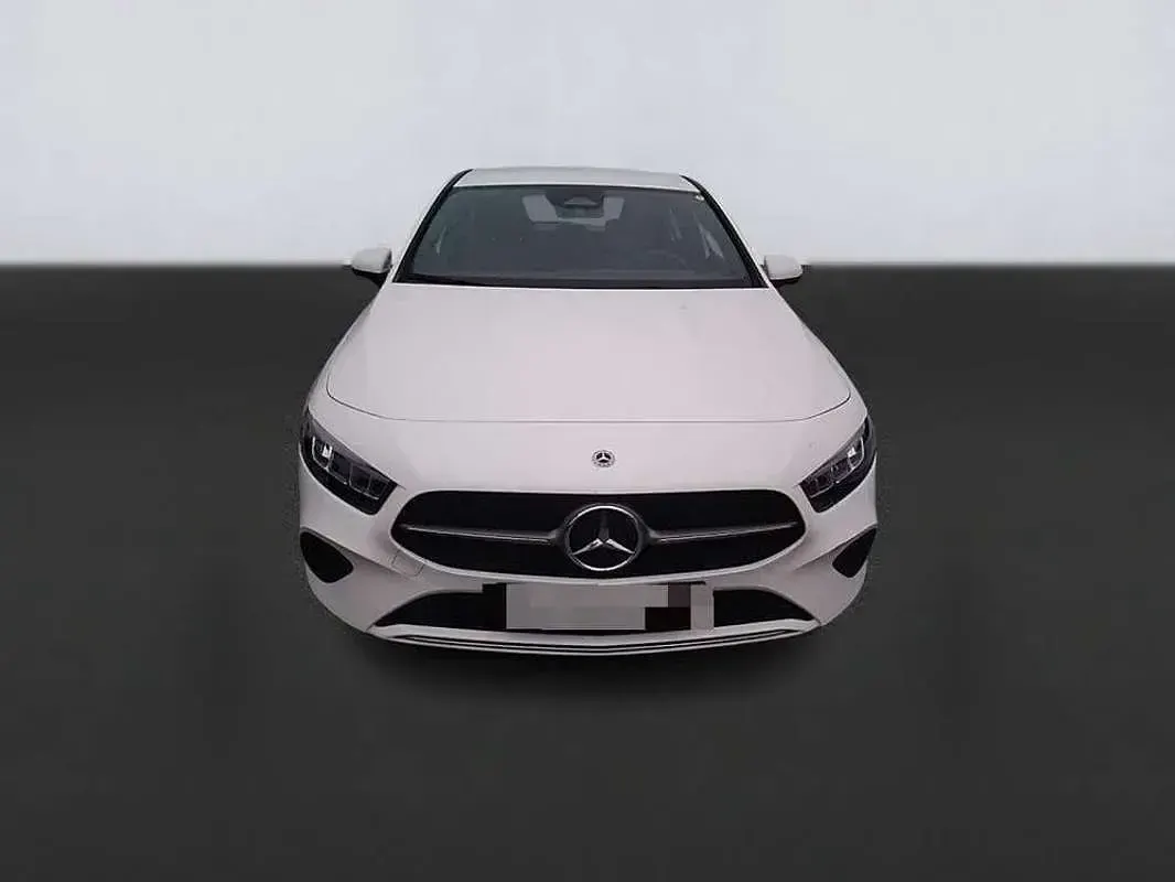 Usado Mercedes A200 163 CV (119 kW) 2025 Blanco Berlina