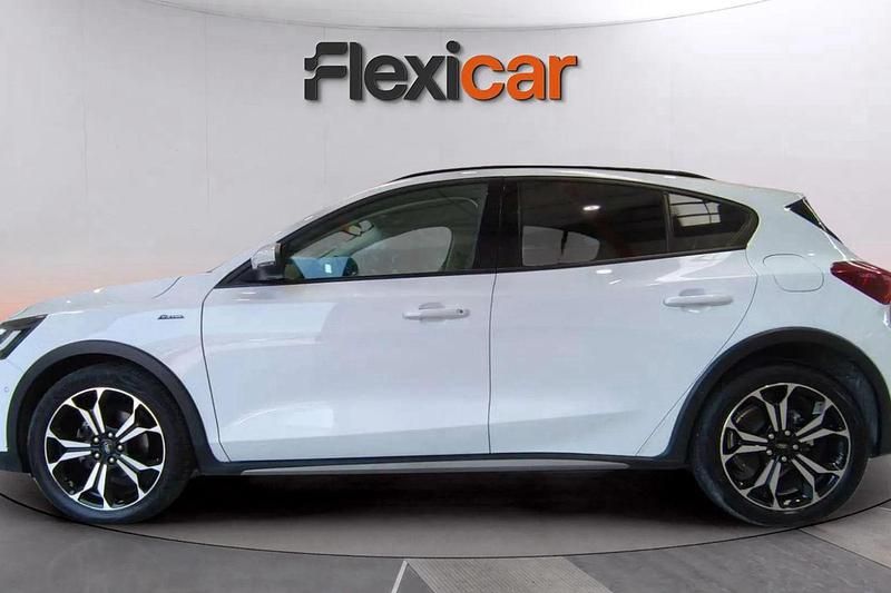Usado Ford Focus Active 155 CV (114 kW) 2022 Blanco Berlina
