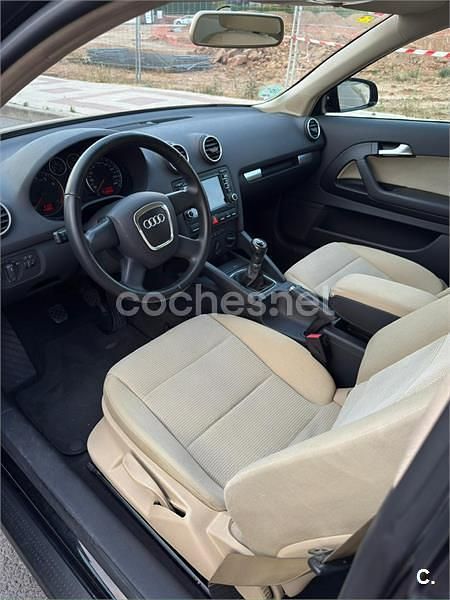 Usado Audi A3 Ambiente 125 CV (91 kW) 2008 Negro Utilitario