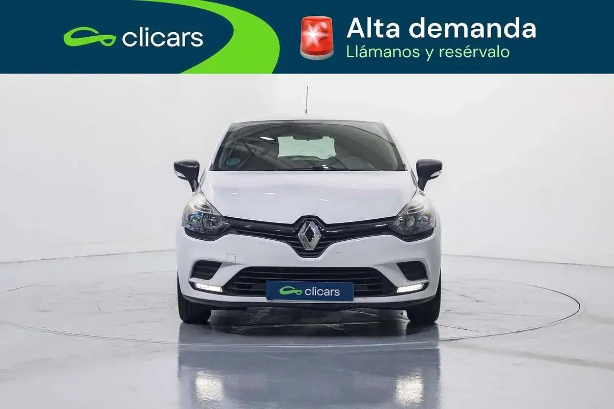Usado Renault Clio LIMITED 75 CV (55 kW) 2017 Blanco Utilitario