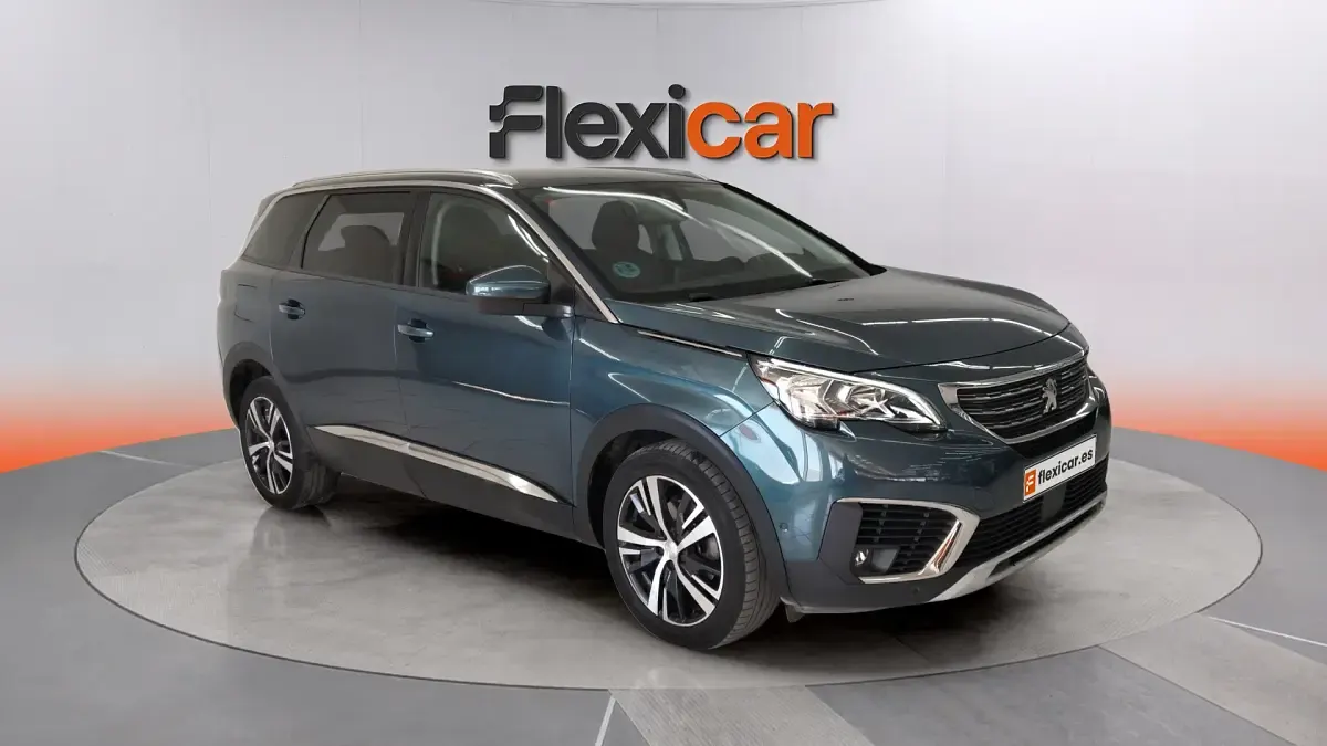 Usado Peugeot 5008 Allure 120 CV (88 kW) 2017 Monovolumen