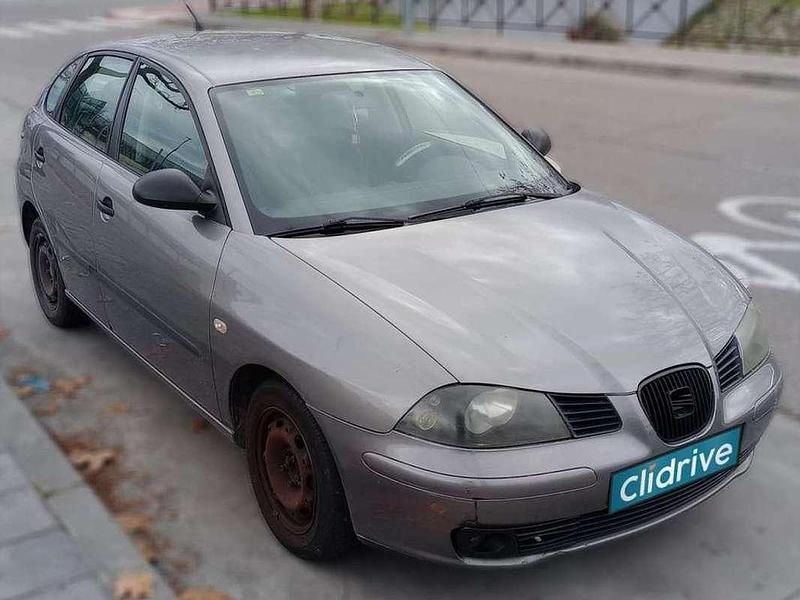 Usado Seat Ibiza Reference 70 CV (51 kW) 2004 Gris Utilitario