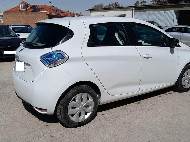 Begagnad Renault Zoe Life 67 kW (92 HK) 2019 Vit Halvkombi