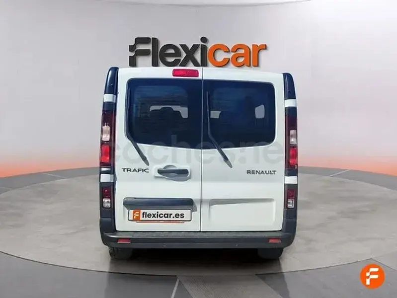 Usado Renault Trafic 150 CV (110 kW) 2024 Blanco Monovolumen