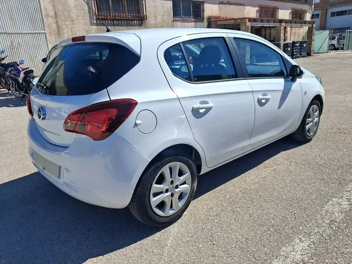 Usado Opel Corsa Selective 90 CV (66 kW) 2015 Blanco Utilitario
