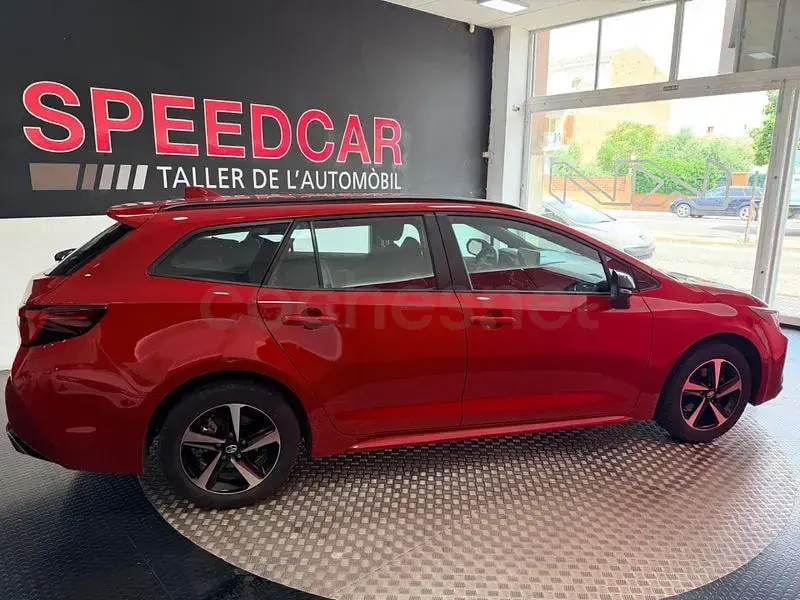 Usado Toyota Corolla Active 140 CV (102 kW) 2025 Granate Familiar