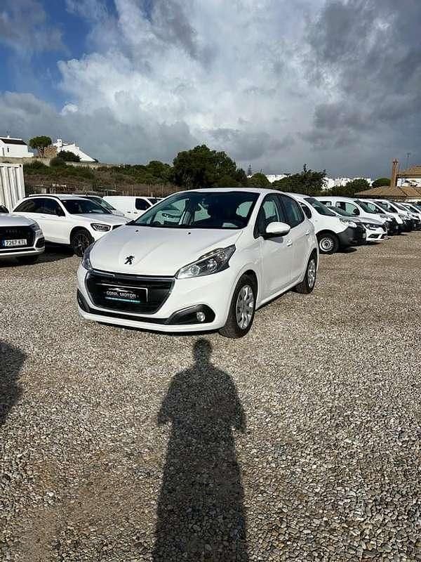 Usado Peugeot 208 Active 75 CV (55 kW) 2018 Blanco Utilitario