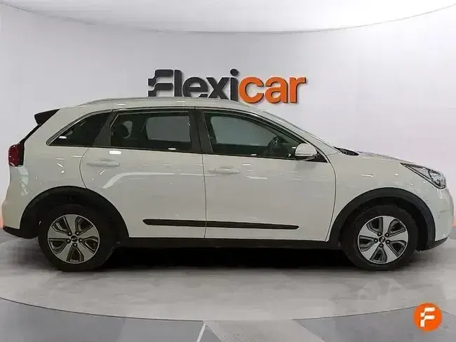 Usado Kia Niro 141 CV (103 kW) 2018 Blanco SUV