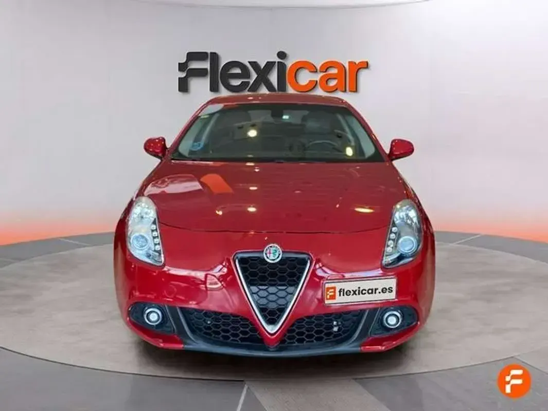 Usado Alfa Romeo Giulietta 120 CV (88 kW) 2017 Rojo Utilitario