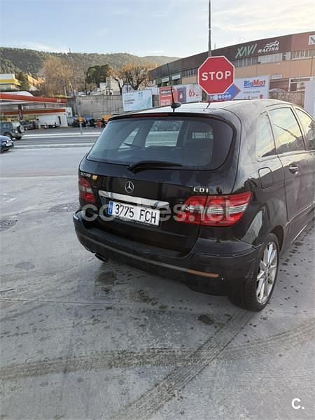 Usado Mercedes B200 140 CV (102 kW) 2006 Negro Monovolumen